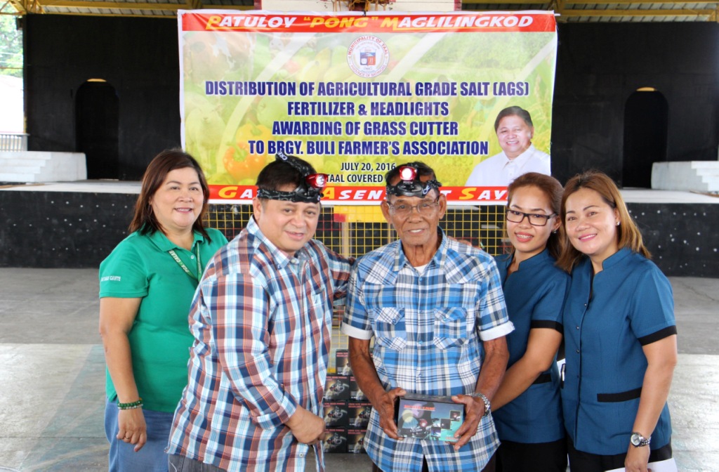 Distribution of Agricultural Grade Salt/Fertilizer & Headlights/Awarding of Grass Cutter to BBFA